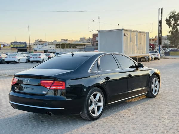أودي A8 2011 - صورة 4