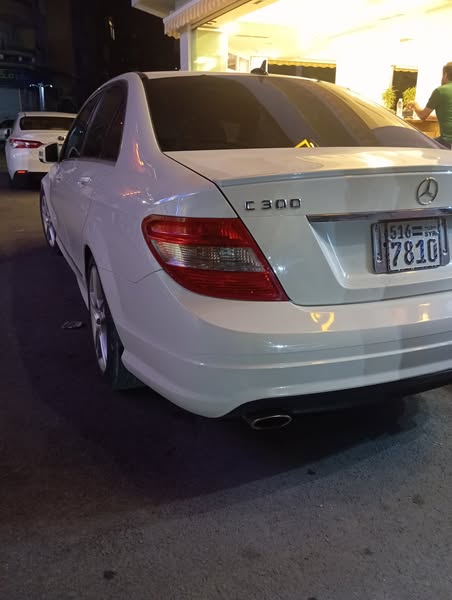 مرسيدس بنز C300 2011 - صورة 4