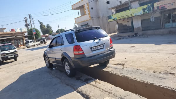 كيا سيرنتو 2006 - صورة 4