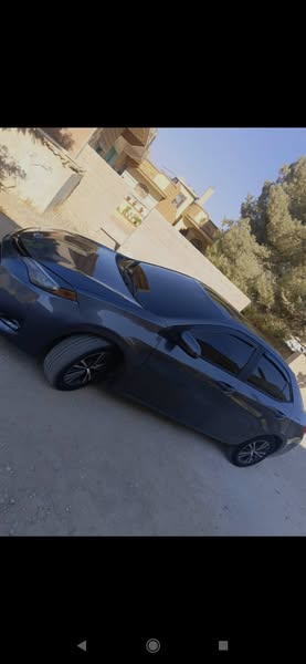 تويوتا كورولا 2017 - صورة 1