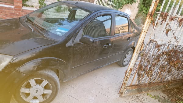 فورد فيستا 2006 - صورة 2