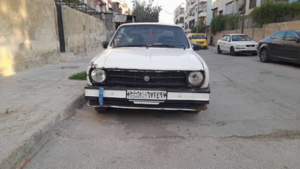تويوتا كورولا 1977 - صورة 2