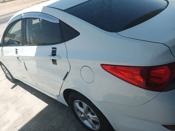 هيونداي اكسنت 2012 - صورة 5