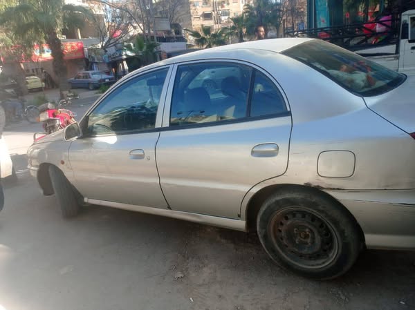 كيا ريو 2002 - صورة 4