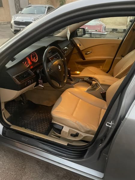 BMW 523i 2007 - صورة 4