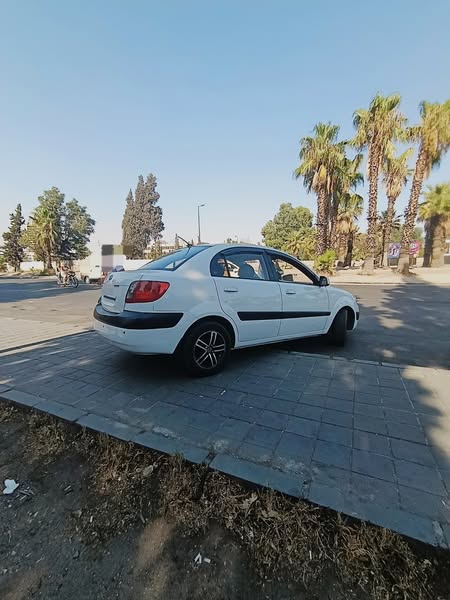 كيا ريو 2009 - صورة 4