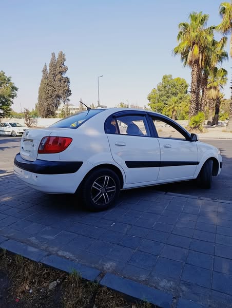 كيا ريو 2009 - صورة 5