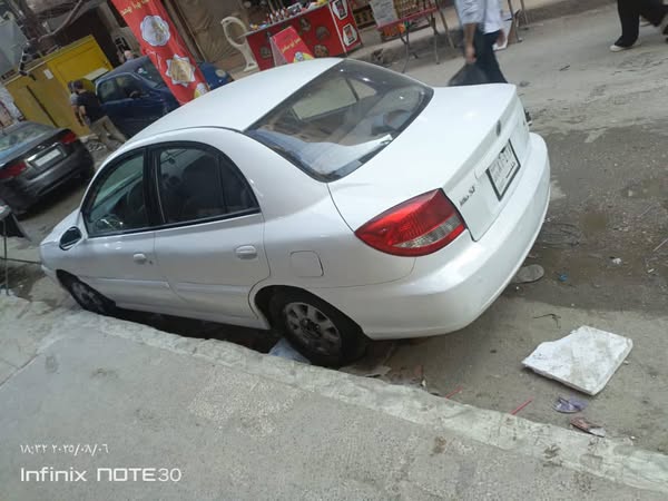 كيا ريو 2002 - صورة 2