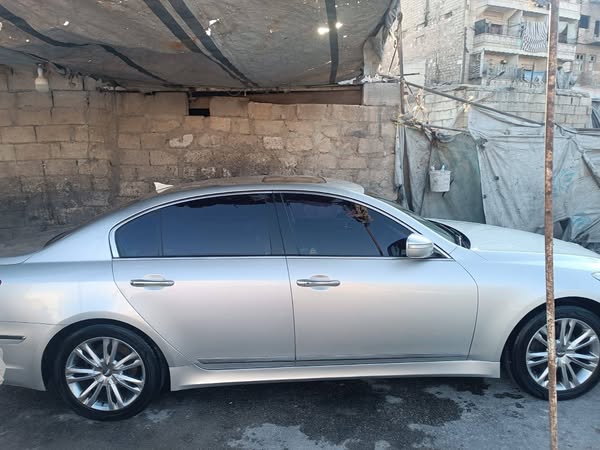 جينيسس جينيسس 2012 - صورة 1