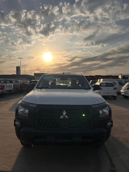 ميتسوبيشي L200 2024 - صورة 1