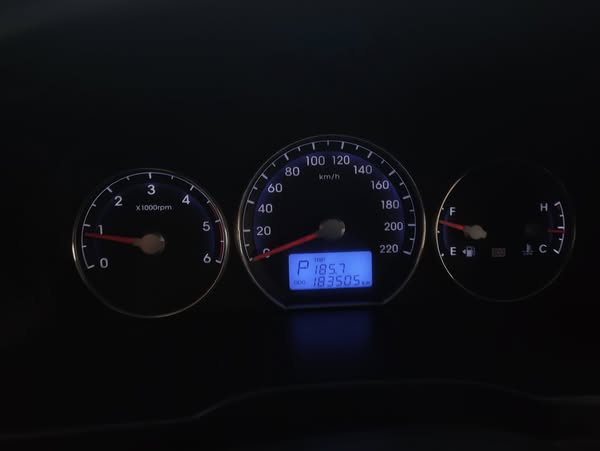هونداي سنتافيه 2010 - صورة 4