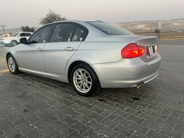 بي ام دبليو 320d 2010 - صورة 2