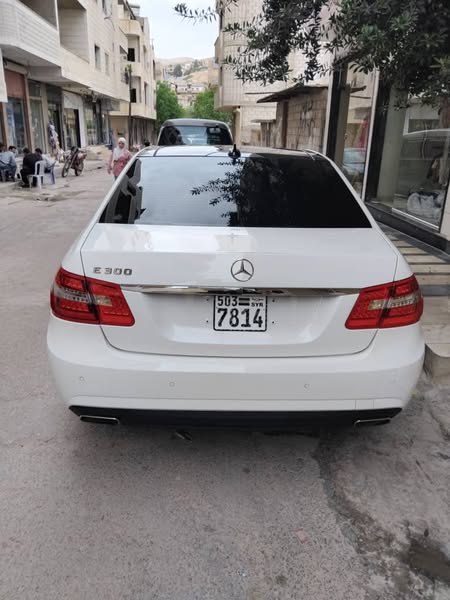 مرسيدس بنز E300 2013 - صورة 1