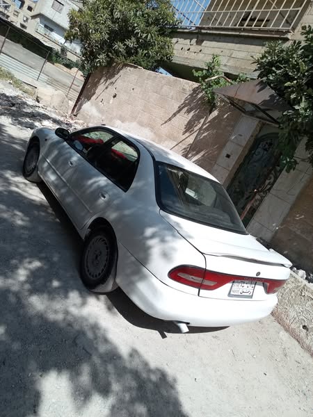 ميتسوبيشي كلانت 1993 - صورة 5