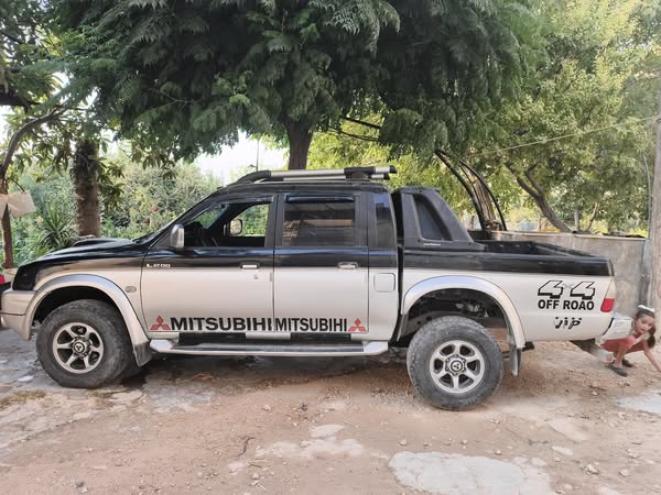 ميتسوبيشي L200 2004 - صورة 4