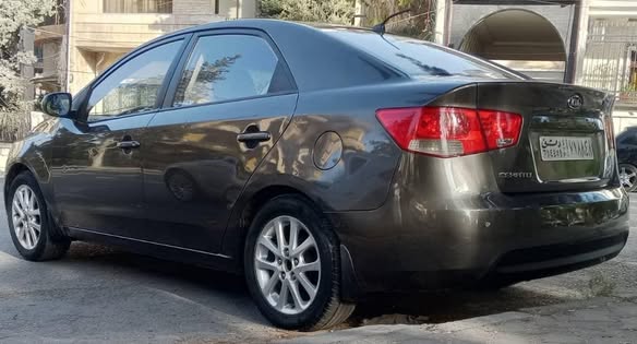 كيا فورتي 2010 - صورة 3