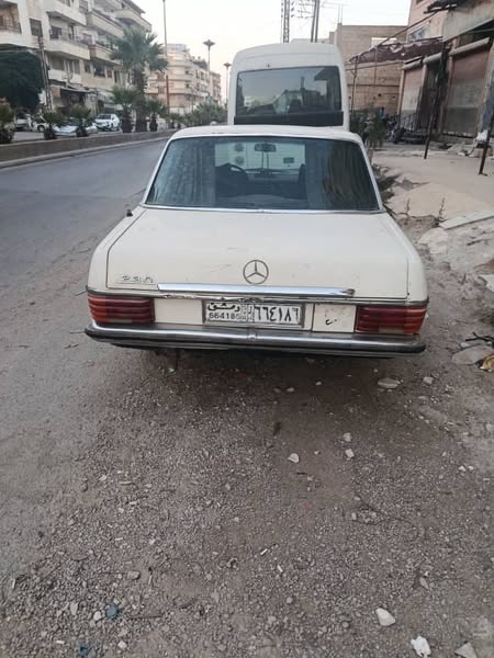 مرسيدس-بنز 230 1976 - صورة 3