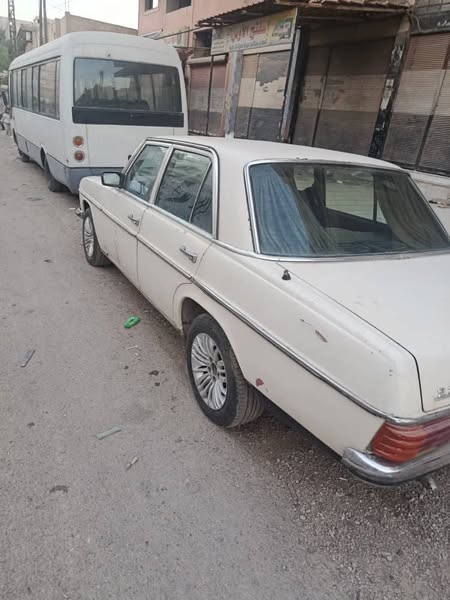 مرسيدس-بنز 230 1976 - صورة 2