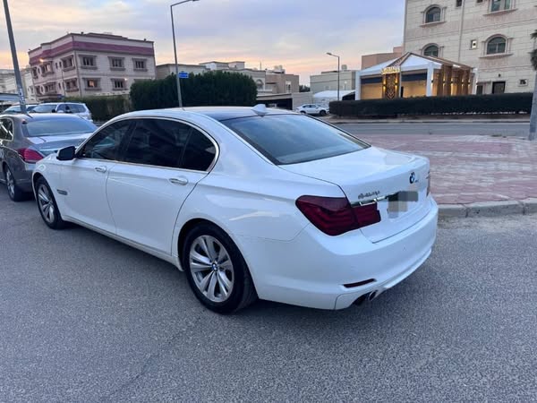 BMW 730Li 2012 - صورة 5