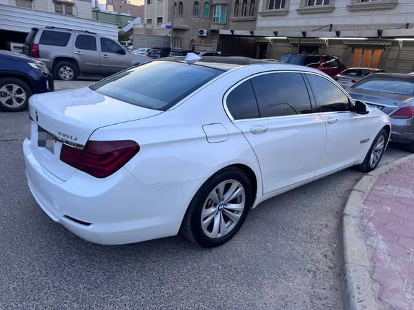 BMW 730Li 2012 - صورة 3