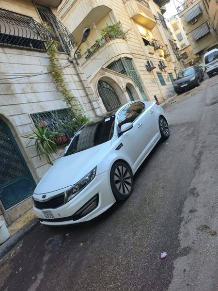 كيا K5 2011 - صورة 1