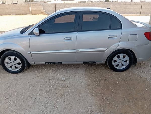كيا ريو 2011 - صورة 5