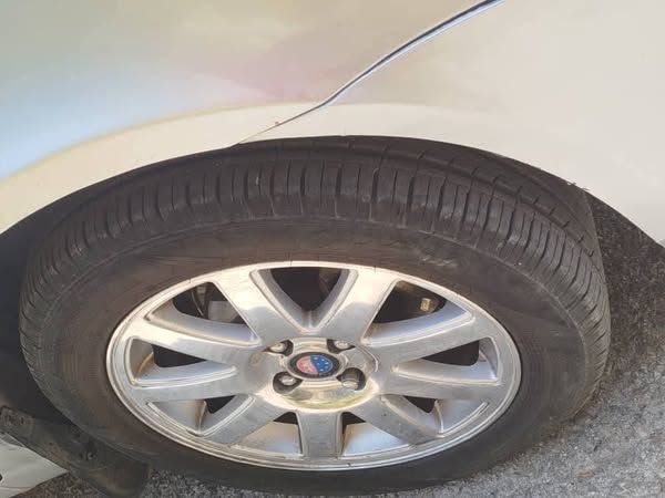 جيلي j5 2010 - صورة 3