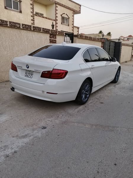 BMW 520 2012 - صورة 2