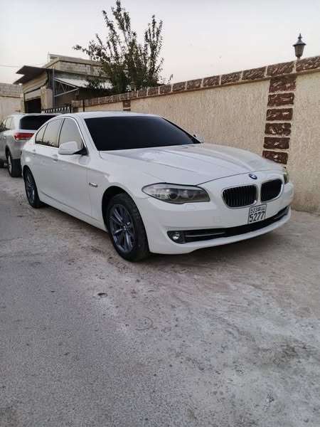 BMW 520 2012 - صورة 4