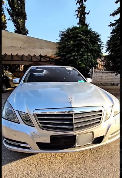 مرسيدس-بنز E300 2011 - صورة 2