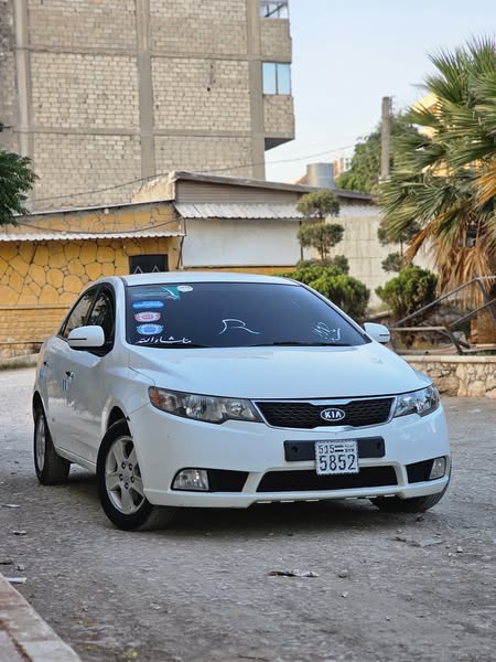 كيا فورتي 2011 - صورة 2