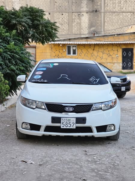 كيا فورتي 2011 - صورة 1