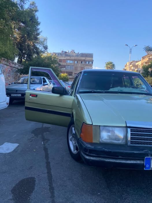 ماذدا 929 1983