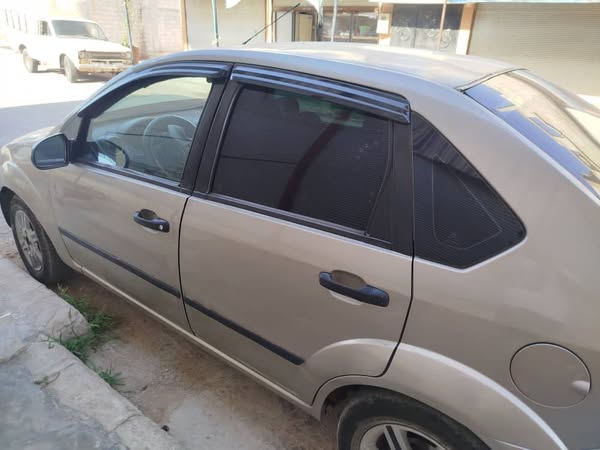 فور فيستا 2007 - صورة 2