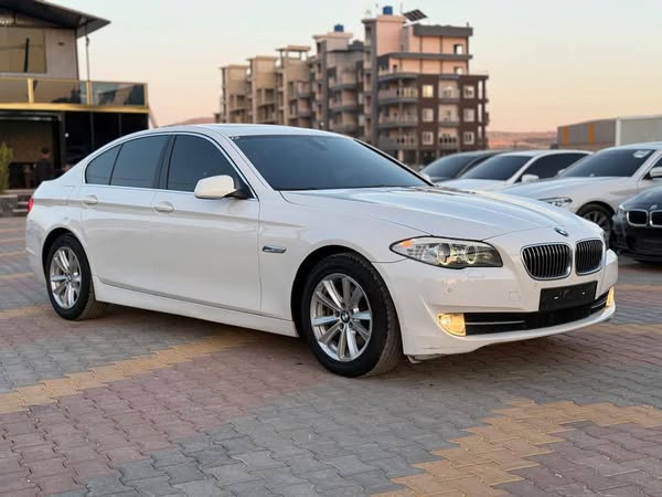 بي ام دبليو 520d 2012 - صورة 4
