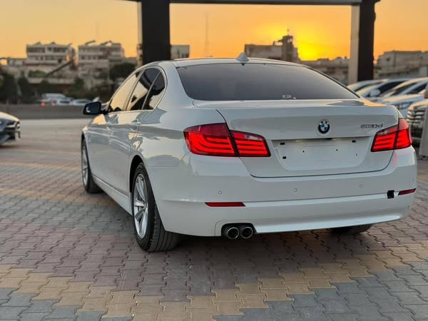 بي ام دبليو 520d 2012 - صورة 2