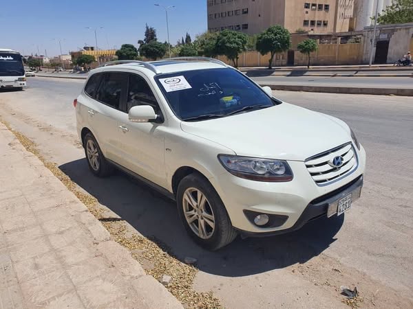هيونداي سنتافي 2010 - صورة 2