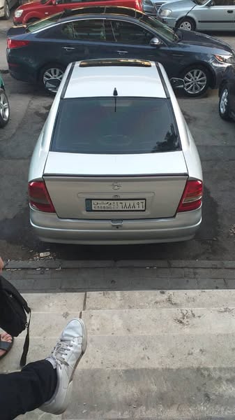 أوبل أسترا 2002 - صورة 5