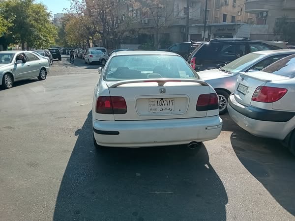 هوندا سيفيك 2000 - صورة 1
