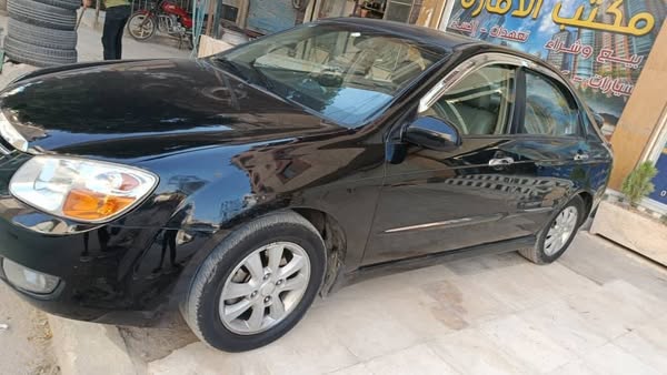 كيا سيراتو 2008 - صورة 2