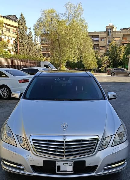 مرسيدس E300 2011 - صورة 1