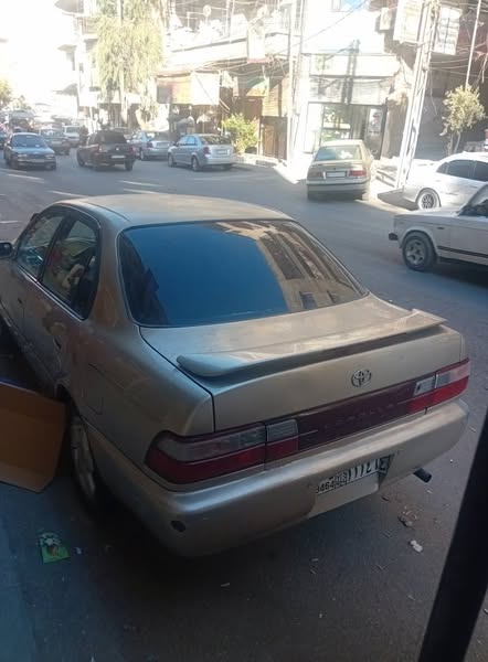 تويوتا كورولا 1993 - صورة 5