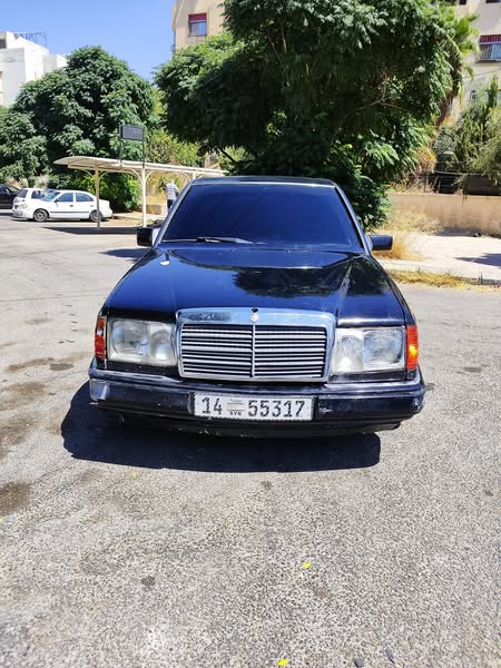مرسيدس-بنز 200 E 1992 - صورة 1