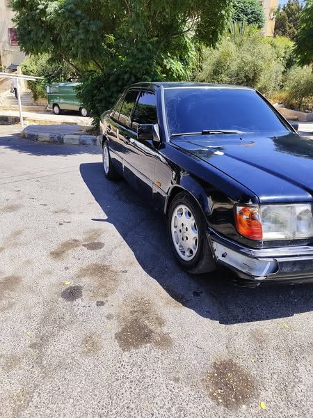 مرسيدس-بنز 200 E 1992 - صورة 2