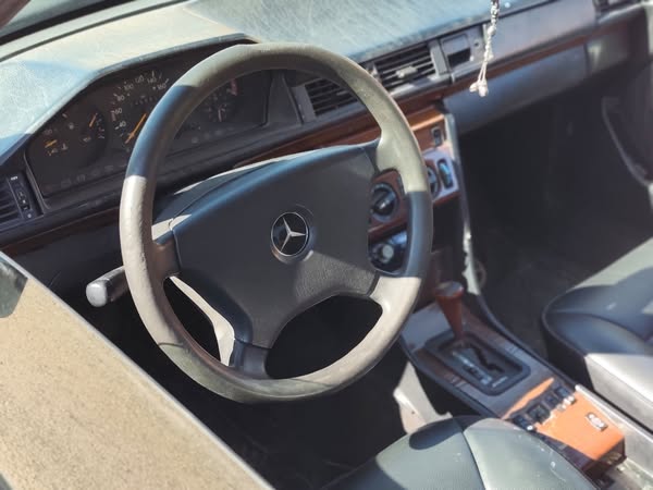 مرسيدس بنز 200 E 1992 - صورة 4