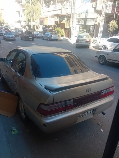 تويوتا كورولا 1993 - صورة 5