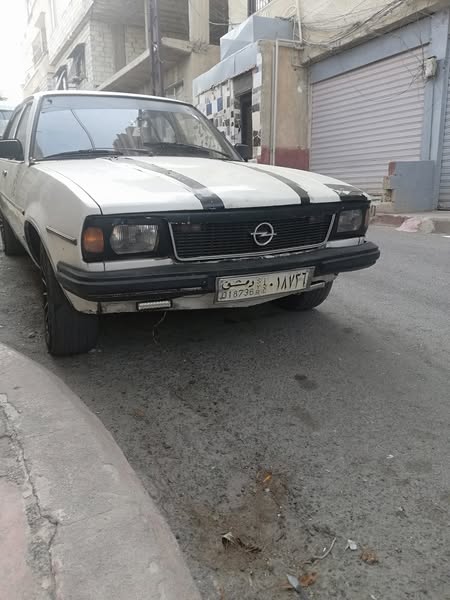 اوبل سكونا 1976 - صورة 4