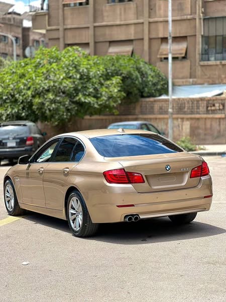BMW 523 2011 - صورة 2