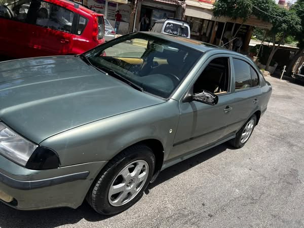 سكودا اوكتاڤيا 2002 - صورة 2