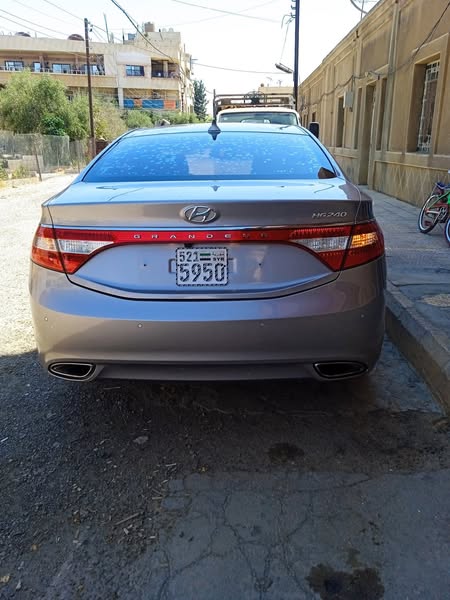 هيونداي آزيرا 2012 - صورة 4